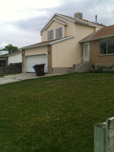 Vacant HouseE